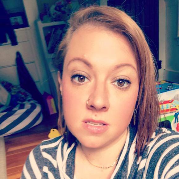 Meet your Posher, Nicole - Picture 1 of 1